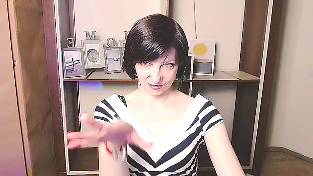 Snapshot of _AngeliaFlow_ chatting on 04.23.26 AngeliaFlow online show from 04.23.26
