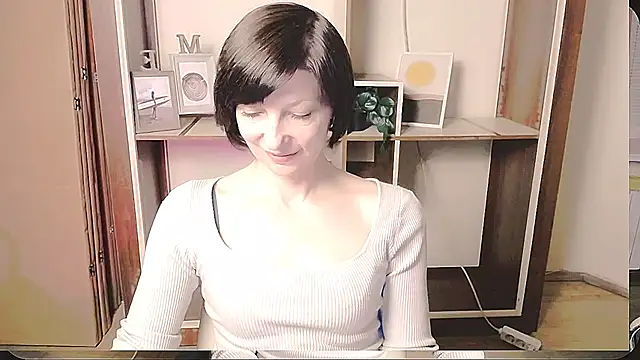 Snapshot of _AngeliaFlow_ chatting on 05.15.26 AngeliaFlow online show from 05.15.26