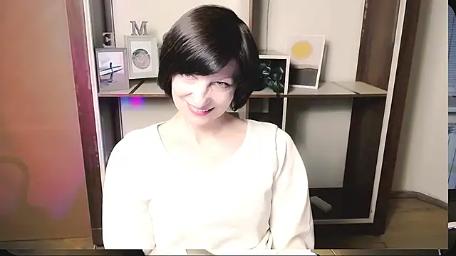 Snapshot of _AngeliaFlow_ chatting on 05.16.26 AngeliaFlow online show from 05.16.26