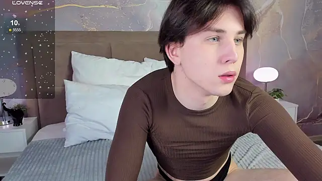 AdrianoAubert online show from 03.17.25