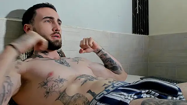 Luke davis01 online show from 02.21.25