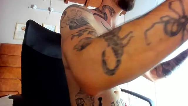 Luke davis01 online show from 03.05.25