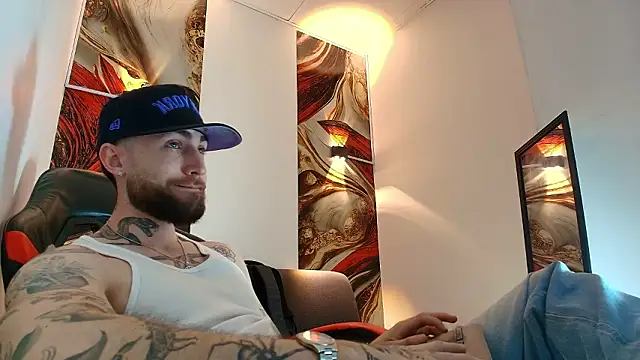 Luke davis01 online show from 03.17.26