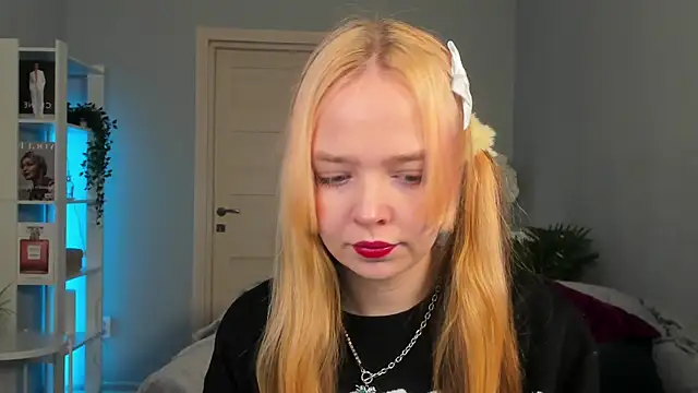 Snapshot of Bellla_Murrr chatting on 02.10.25 Bellla Murrr online show from 02.10.25