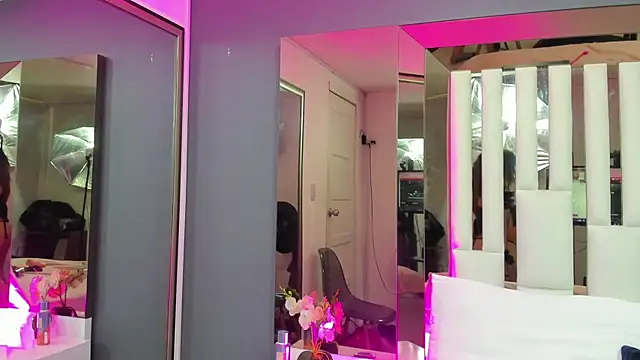 Cloee Rainbow1 online show from 02.27.25