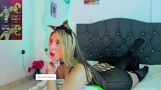 Vickyallien online show from 10.15.25