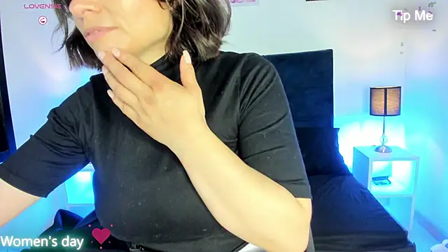 Snapshot of _michonne_ chatting on 03.08.25 michonne online show from 03.08.25