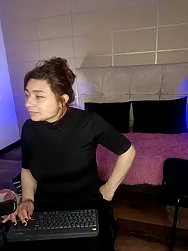 Snapshot of _michonne_ chatting on 09.24.25 michonne online show from 09.24.25