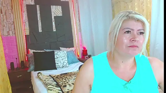 Herlys Texas online show from 02.17.25