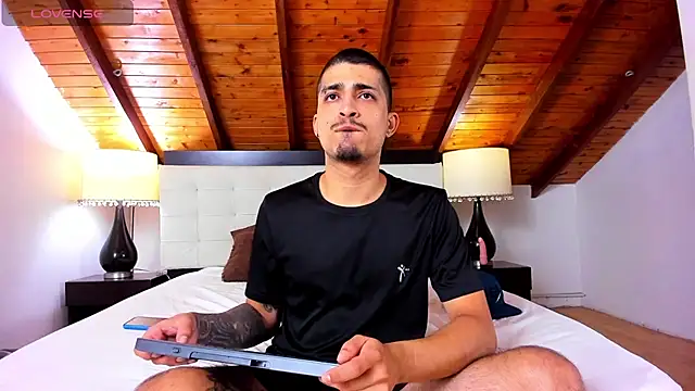 Sebastian Berne online show from 02.12.25