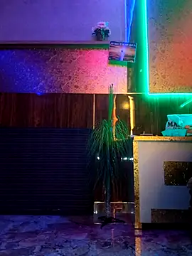 Snapshot of shnaz_1 chatting on 02.16.25 shnaz 1 online show from 02.16.25