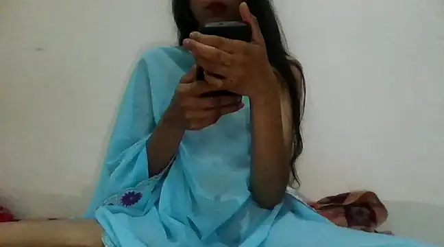 Snapshot of shnaz_1 chatting on 03.18.25 shnaz 1 online show from 03.18.25