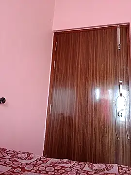 Snapshot of shnaz_1 chatting on 09.14.25 shnaz 1 online show from 09.14.25