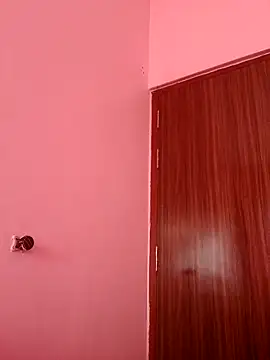 Snapshot of shnaz_1 chatting on 10.15.25 shnaz 1 online show from 10.15.25