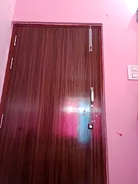 Snapshot of shnaz_1 chatting on 10.17.25 shnaz 1 online show from 10.17.25