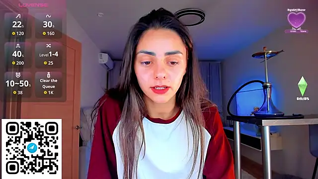 Snapshot of EmiliaZen chatting on 10.15.25 EmiliaZen online show from 10.15.25