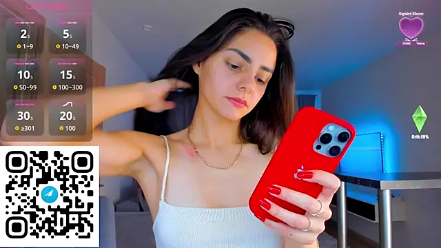 Snapshot of EmiliaZen chatting on 10.24.25 EmiliaZen online show from 10.24.25