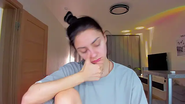 EmiliaZen online show from 04.04.26