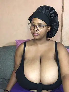 Snapshot of NonoGotBoobies chatting on 02.06.25 NonoGotBoobies online show from 02.06.25