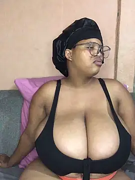 Snapshot of NonoGotBoobies chatting on 02.09.25 NonoGotBoobies online show from 02.09.25