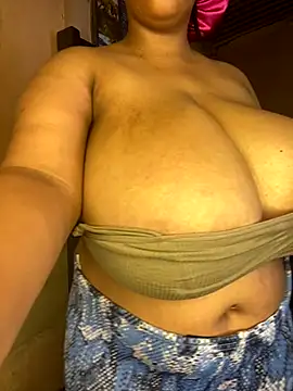 Snapshot of NonoGotBoobies chatting on 11.13.25 NonoGotBoobies online show from 11.13.25