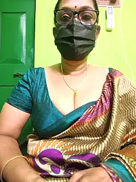 Snapshot of niiveditha chatting on 02.24.25 niiveditha online show from 02.24.25