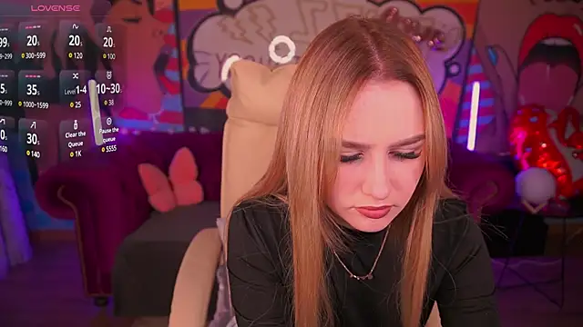 Snapshot of DivineJass chatting on 03.18.25 DivineJass online show from 03.18.25