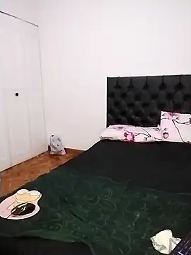 PenelopeMist online show from 02.12.25