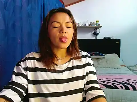 PenelopeMist online show from 03.12.25