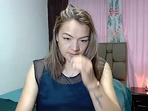 PenelopeMist online show from 11.21.25