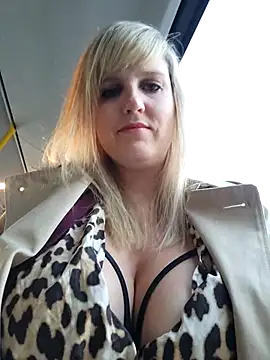 Sexybiene969 online show from 09.30.25