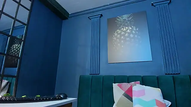 scarlet edwars online show from 02.17.26