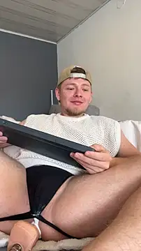 Snapshot of Angel_Montiell chatting on 12.04.25 Angel Montiell online show from 12.04.25