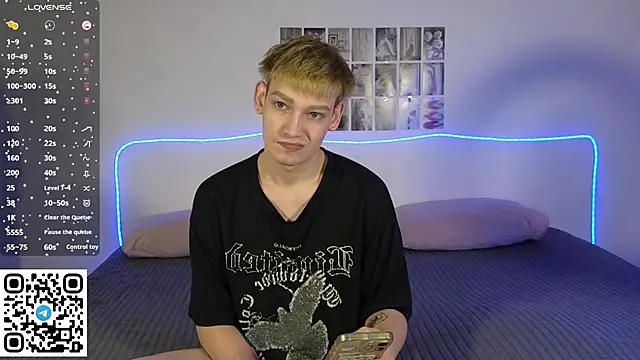 Julian wins online show from 02.20.26