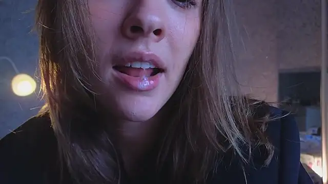 Snapshot of DemiDee chatting on 01.06.26 DemiDee online show from 01.06.26