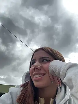 Laura-Khalifa online show from 02.21.25