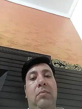 innocentboy1987 online show from 04.23.26