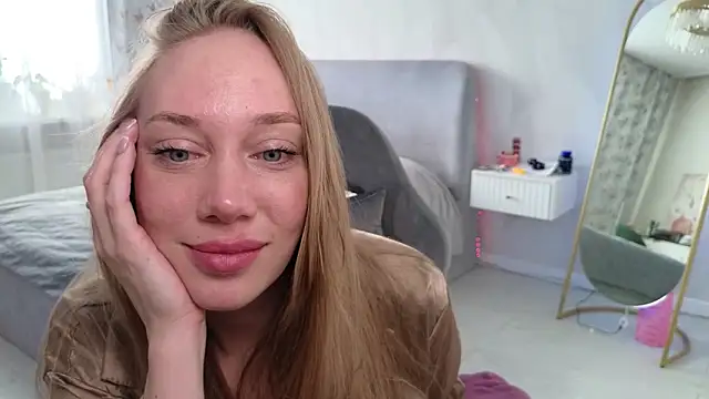Snapshot of Engel_13 chatting on 04.21.26 Engel 13 online show from 04.21.26