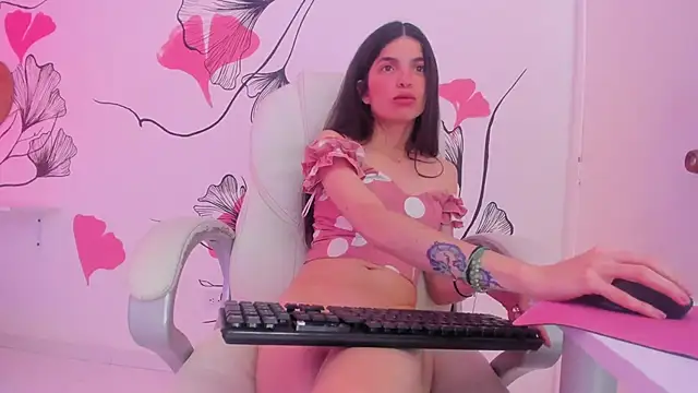 Isabela Fiorelli online show from 02.08.25