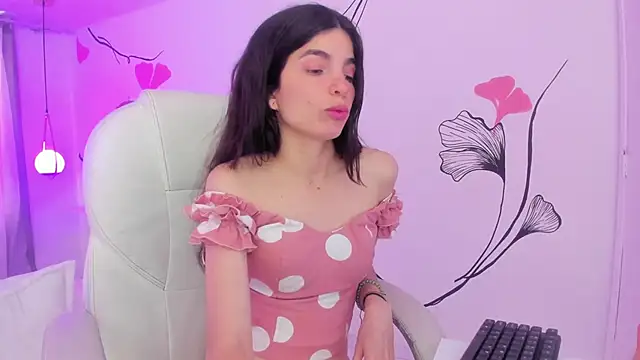 Isabela Fiorelli online show from 02.21.25