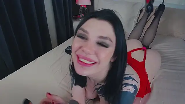 MaeveMoon online show from 10.15.25