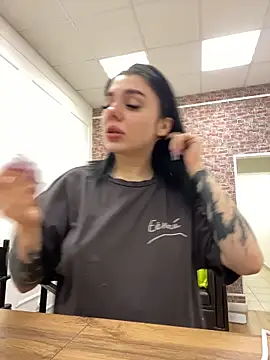 MaeveMoon online show from 02.04.26