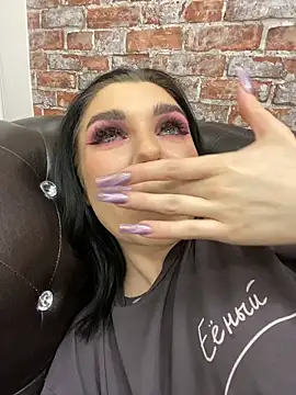 MaeveMoon online show from 02.05.26