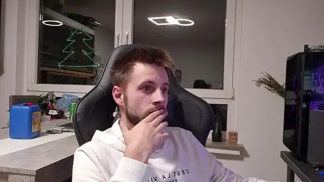 ademandjulia online show from 02.03.26