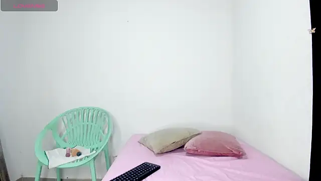 Olivia Stevens online show from 05.02.26