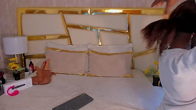 Snapshot of Zoe_CarterX chatting on 02.27.26 Zoe CarterX online show from 02.27.26