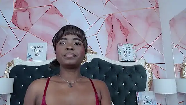 Snapshot of LindaBird chatting on 11.15.25 LindaBird online show from 11.15.25