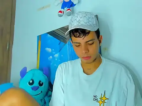 Snapshot of Alessandro_1610 chatting on 03.05.25 Alessandro 1610 online show from 03.05.25