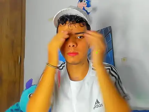 Snapshot of Alessandro_1610 chatting on 03.08.25 Alessandro 1610 online show from 03.08.25