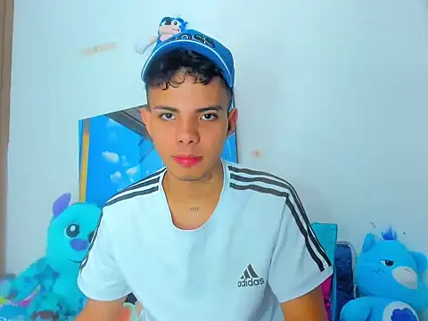 Snapshot of Alessandro_1610 chatting on 03.13.25 Alessandro 1610 online show from 03.13.25